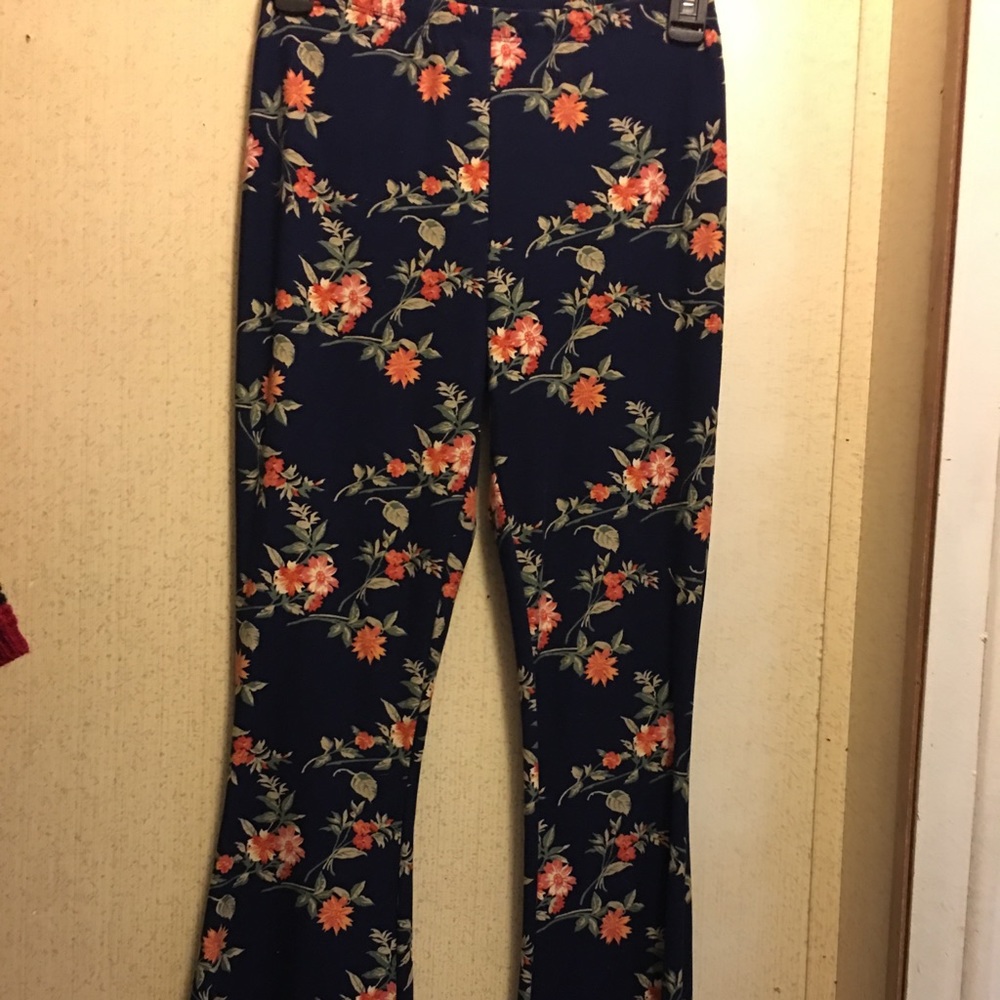 Forever 21 Floral Stretch-Knit Flare Pants
